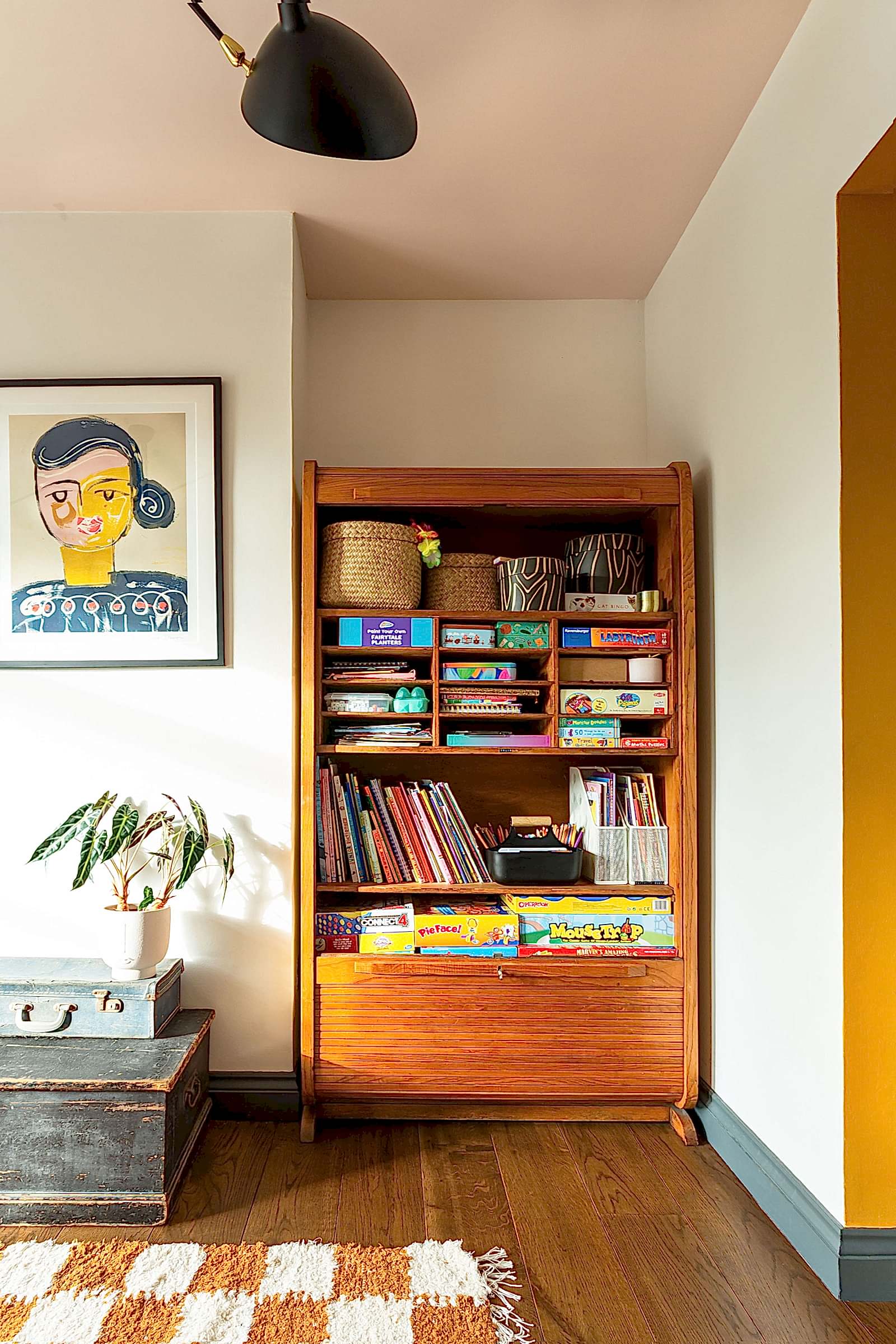 Drawn_interiors_Ewhurst_familyrm_storage2