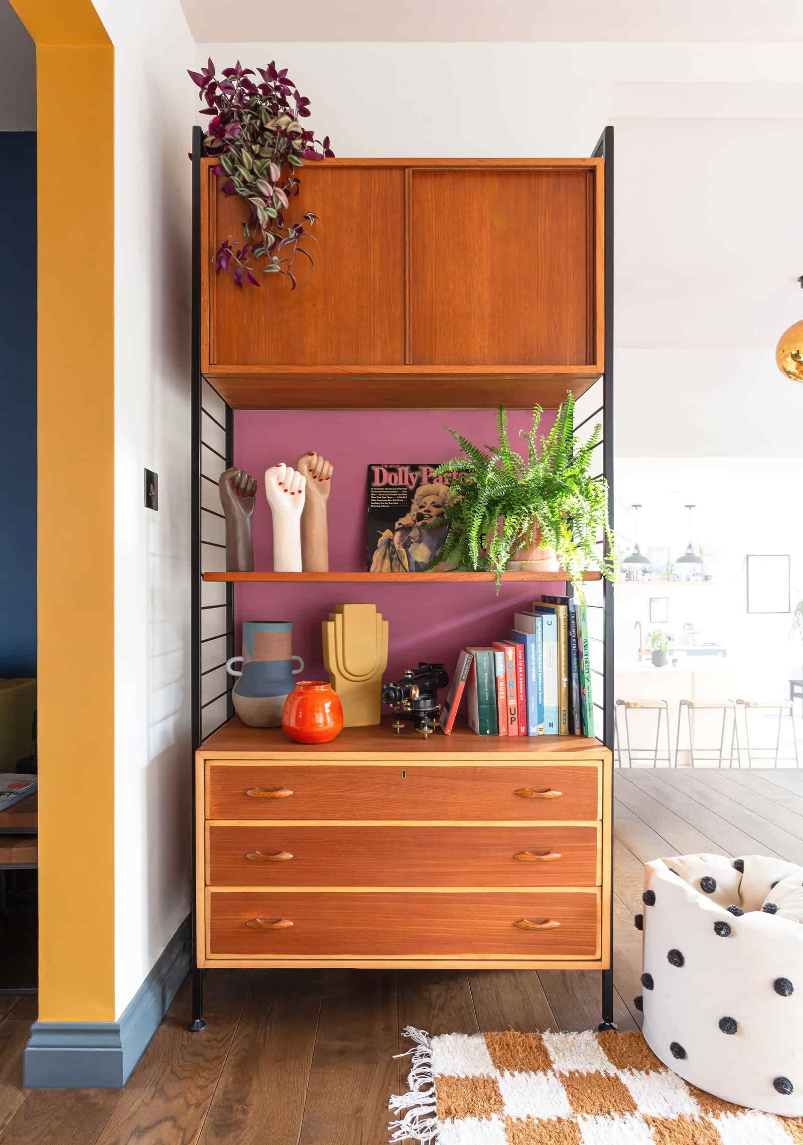 Drawn_interiors_Ewhurst_familyrm_storage3